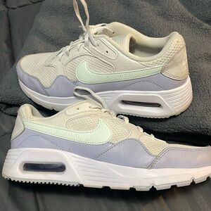 Women’s Nike Airmax purple/blue off white like new size 7.5